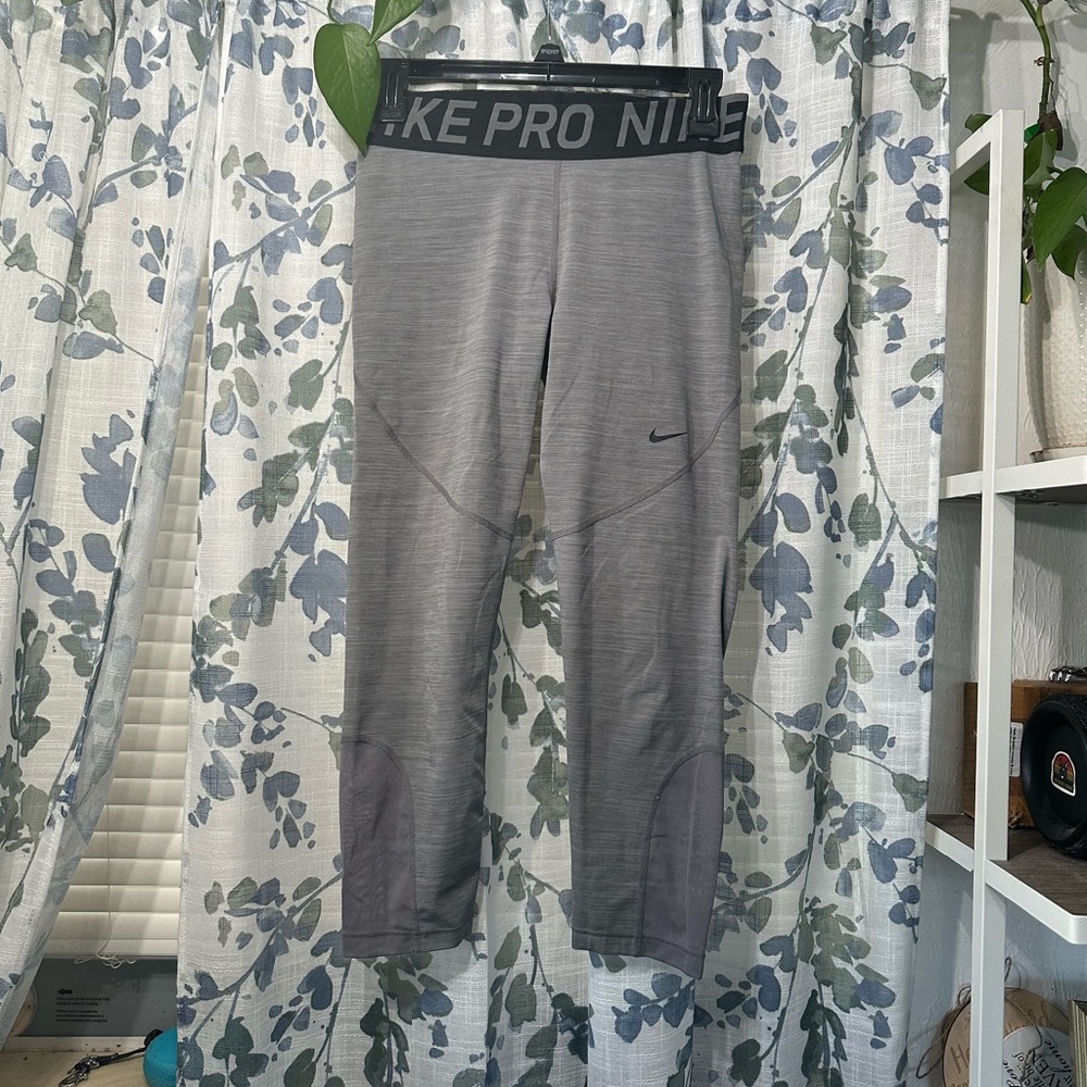 Nike Womans Gray Pro Leggings